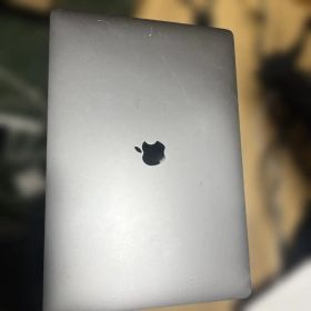 【訳あり品】MacBook Pro 16インチ（2019）メモリ32G