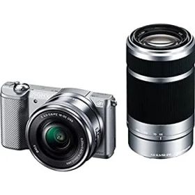 【中古】SONY ミラーレス一眼 α5000 ダブルズームレンズキット シルバー ILCE-5000Y-S