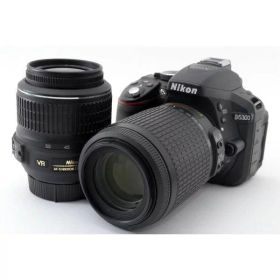 【中古】 ニコン Nikon デジタル一眼レフカメラ D5300 ダブルレンズセット ブラック 美品 スマホへラクラク転送 フルHD動画撮影 ストラップ付き 当店保証30日間 人気 一眼レフ デジタル一眼 中古 カメラ