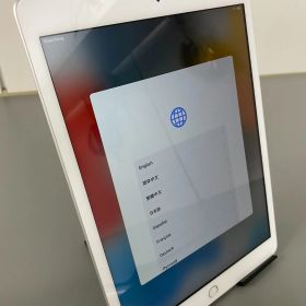 [70]【状態：スリープボタン陥没(操作問題無し)】iPad 第8世代 Wi-Fi+セルラーモデル シルバー 32GB | あいぱっど アイパッド タブレット 中古iPad iPad本体 ipad A2429