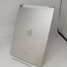 Apple docomo 【SIMロック解除済み】 iPad（第8世代/2020） 32GB シルバー MYMJ2J/A