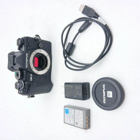 5758ショット！新品級 ★ OLYMPUS OM-D E-M5 MarkIII ボディー ブラック ミラーレス一眼カメラ