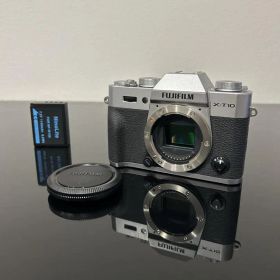 FUJIFILM X-T10 (+バッテリ+充電器,ほぼ新品)
