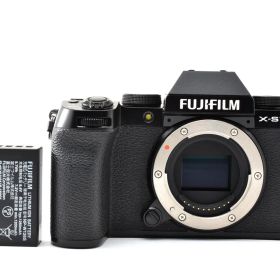 ★良品★《ショット数4,993回》フジフイルム FUJIFILM X-S10 ボディ★ YM2304＃10
