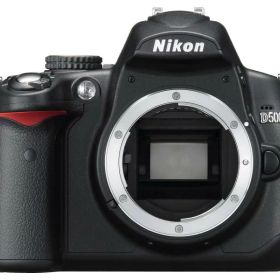 【中古】Nikon デジタル一眼レフカメラ D5000 ボディ ブラック D5000