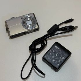 Nikon COOLPIX S620 コンパクトデジタルカメラ パールホワイト ジャンク品