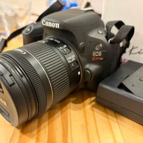Canon EOS Kiss X9 レンズキット
