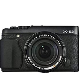 【中古】【非常に良い】FUJIFILM ミラーレス一眼 X-E2 ズームレンズキット ブラック F X-E2B/1855KIT