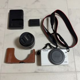 Canon EOS M100 ホワイト レンズ付き 動作確認済み 画面割れ有