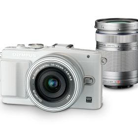 【中古】【非常に良い】OLYMPUS ミラーレス一眼 PEN Lite E-PL6 EZダブルズームキット ホワイト E-PL6 EZ DZKIT WHT