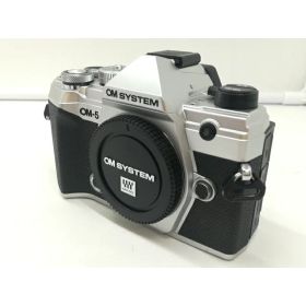 【中古】OM SYSTEM OM SYSTEM OM-5 12-45mm F4.0 PRO レンズキット シルバー【札幌】保証期間1ヶ月【ランクA】
