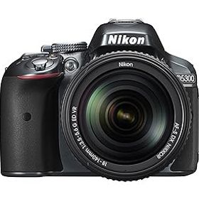【中古】【39shop】Nikon★デジタル一眼レフカメラ D5300 18-140VR レンズキット グレー D5300LK18-140VRGY（良い）