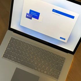 美品 surface laptop3 Ryzen5 15インチ 8G 256G