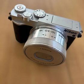 ミラーレス一眼Nikon 1 J5 コンデジ/ミラーレス一眼レフ/nikon