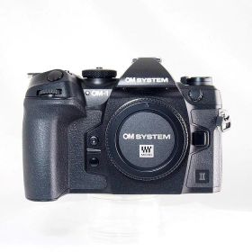 【中古】 OM SYSTEM OM-1 MARKII ボデイ【中古カメラ デジタル一眼】 ランク：A