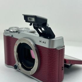 【現状品】FUJIFILM X-A1 レッド ミラーレス一眼 ボディのみ 動作未確認