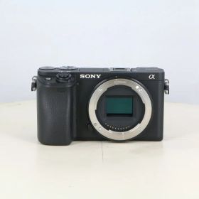 【中古】 (ソニー) SONY α6400 (ILCE-6400) ブラック ボディ【中古カメラ デジタル一眼】 ランク：AB